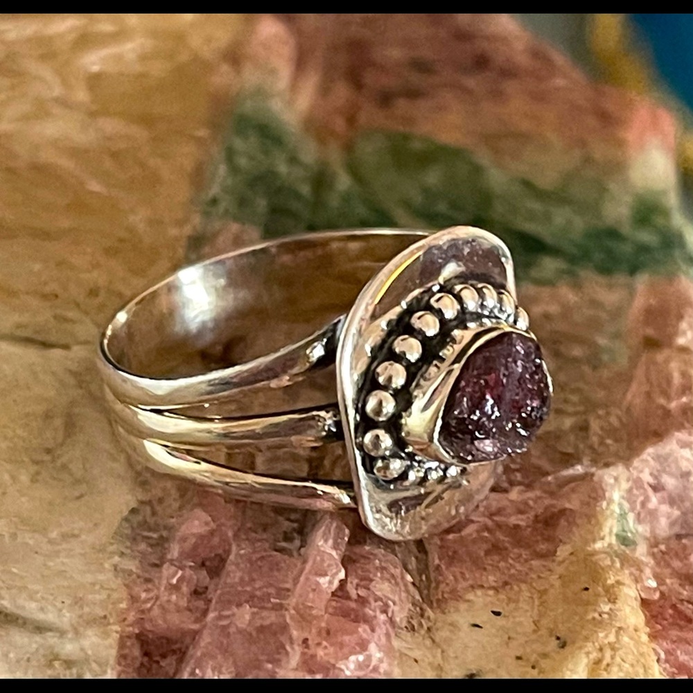 🌟 Pink Tourmaline Sterling Silver Ring